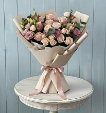 Букет цветов из:  Розы и Лизиантусы в Новом Торъяле