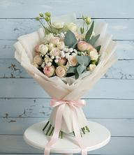 Букет цветов из:  Розы и Лизиантусы в Новом Торъяле