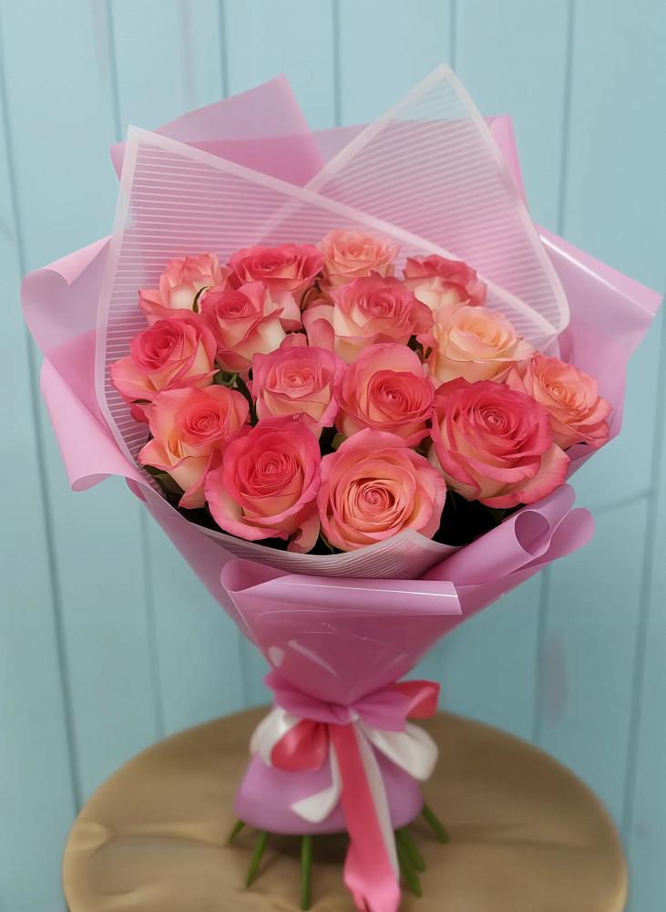 Букет 15 Розовых роз Равель в Новом Торъяле