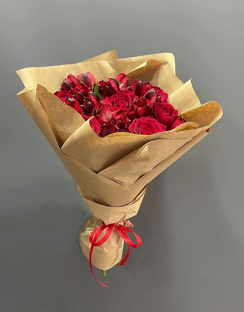 Букет цветов из: Альстромерии и Розы в Новом Торъяле