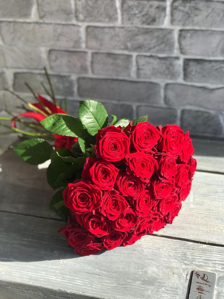 Букет Красные розы Фридом в Новом Торъяле