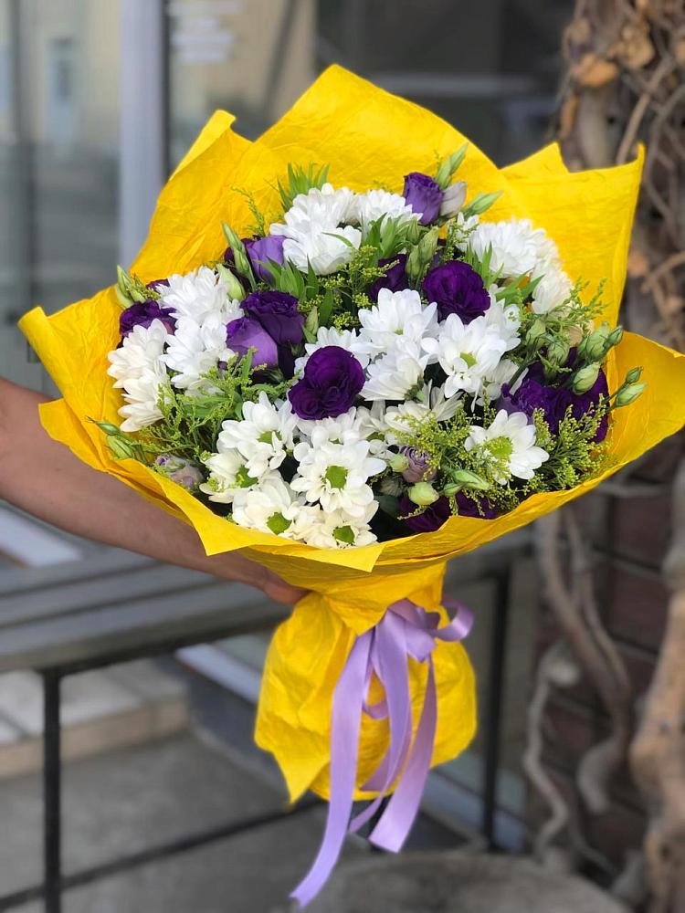 Букет цветов из: Ирисы, Хризантемы и Ромашки в Новом Торъяле