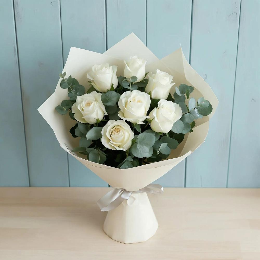 Букет Белые розы в Эвкалипте в Новом Торъяле