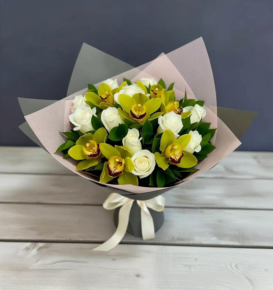 Букет цветов из: Орхидеи и Розы в Новом Торъяле