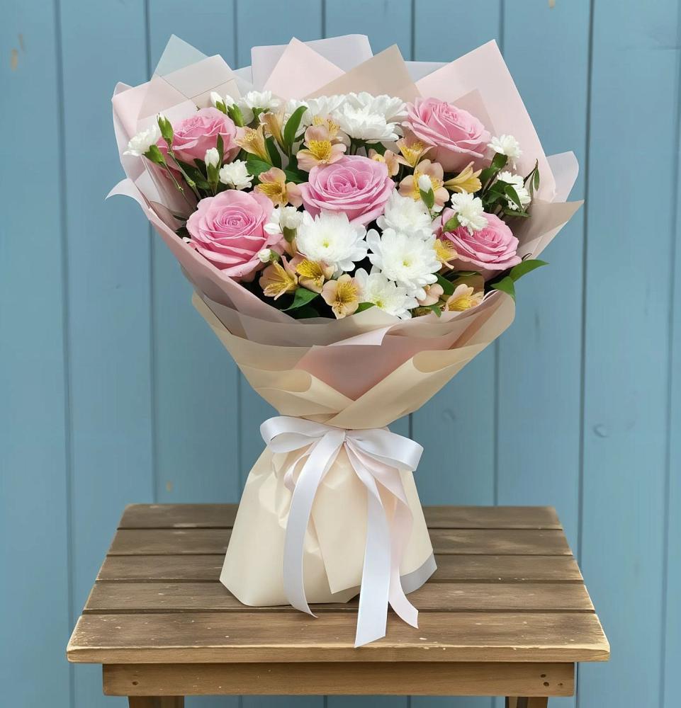 Букет цветов из: Гвоздики, Орхидеи и Розы в Новом Торъяле