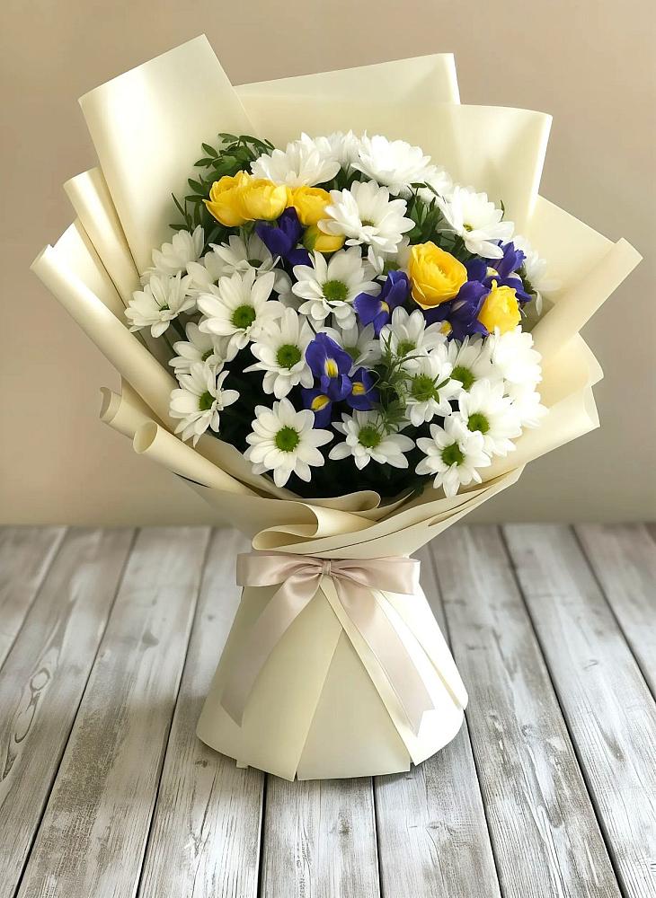 Букет цветов из: Ирисы, Хризантемы и Розы в Новом Торъяле
