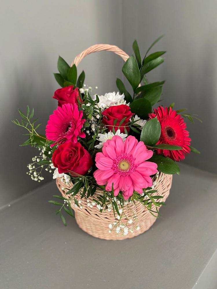 Цветочная композиция из Розы, Хризантемы и Герберы в корзине в Новом Торъяле