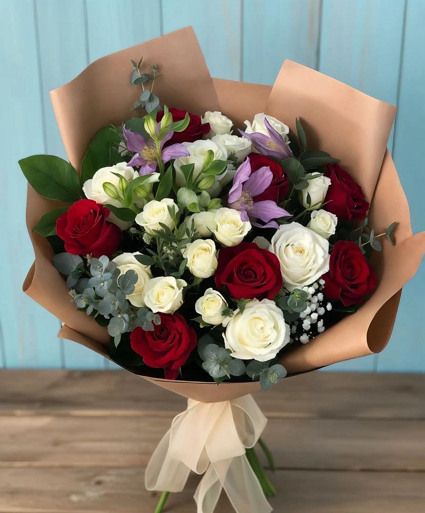 Букет цветов из: Розы и Альстромерии в Новом Торъяле